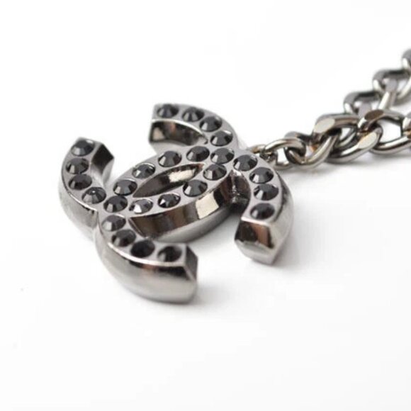 CHANEL CC Logo Black Rhinestone Pendant Necklace 18" Silver Tone 06A Auth w/Box - Picture 4 of 6